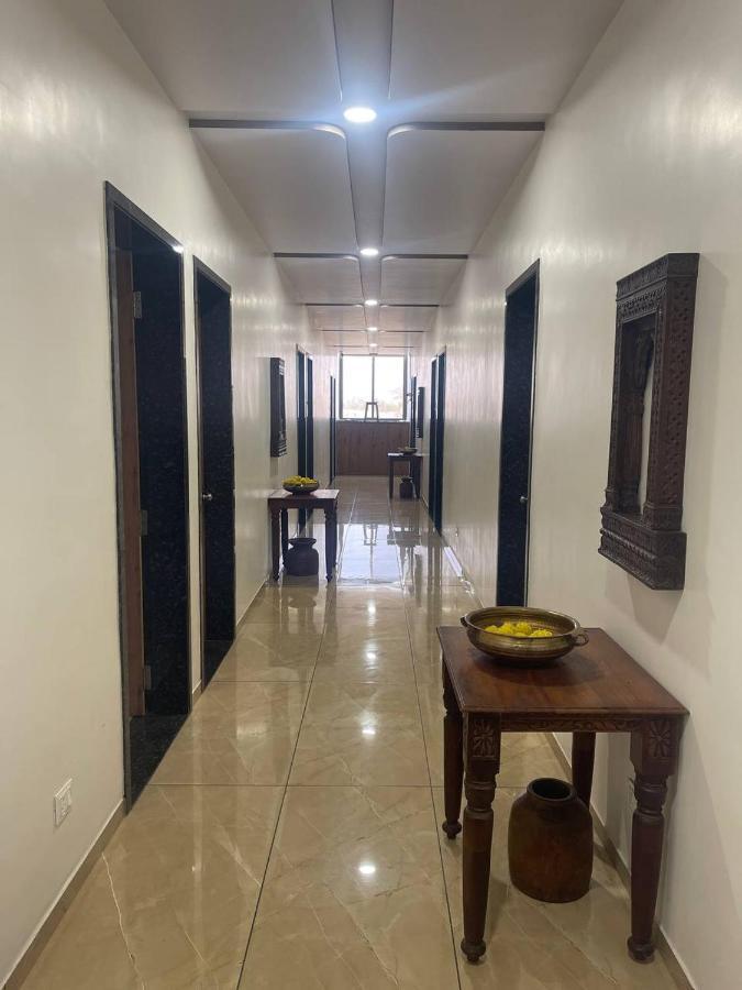 Navsari Hotel Nilkanth المظهر الخارجي الصورة