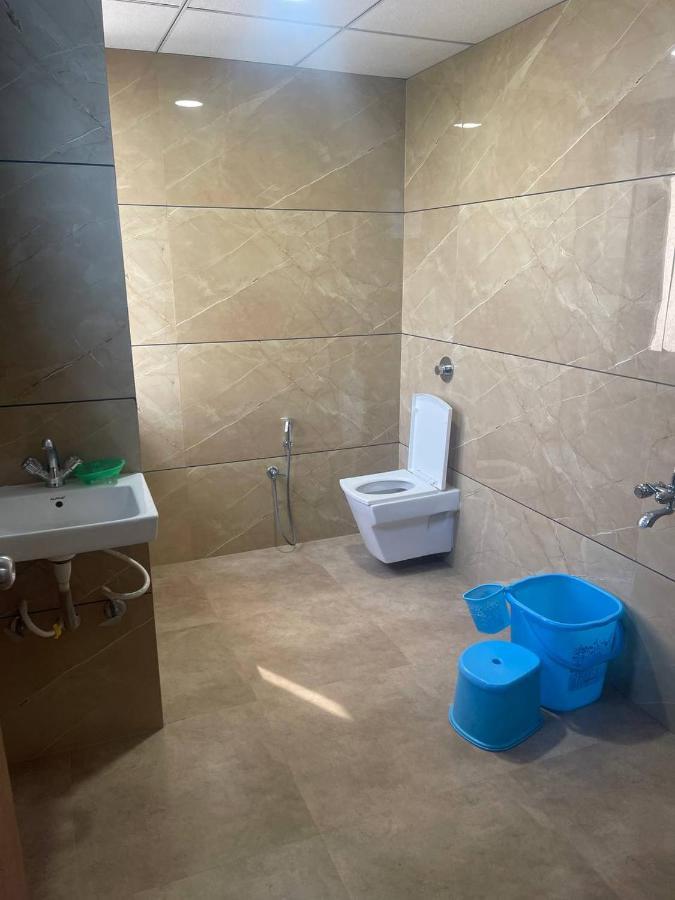 Navsari Hotel Nilkanth المظهر الخارجي الصورة