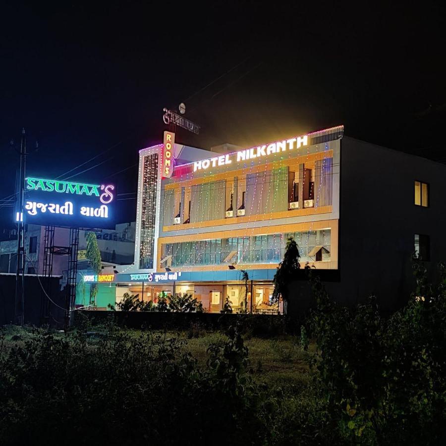 Navsari Hotel Nilkanth المظهر الخارجي الصورة