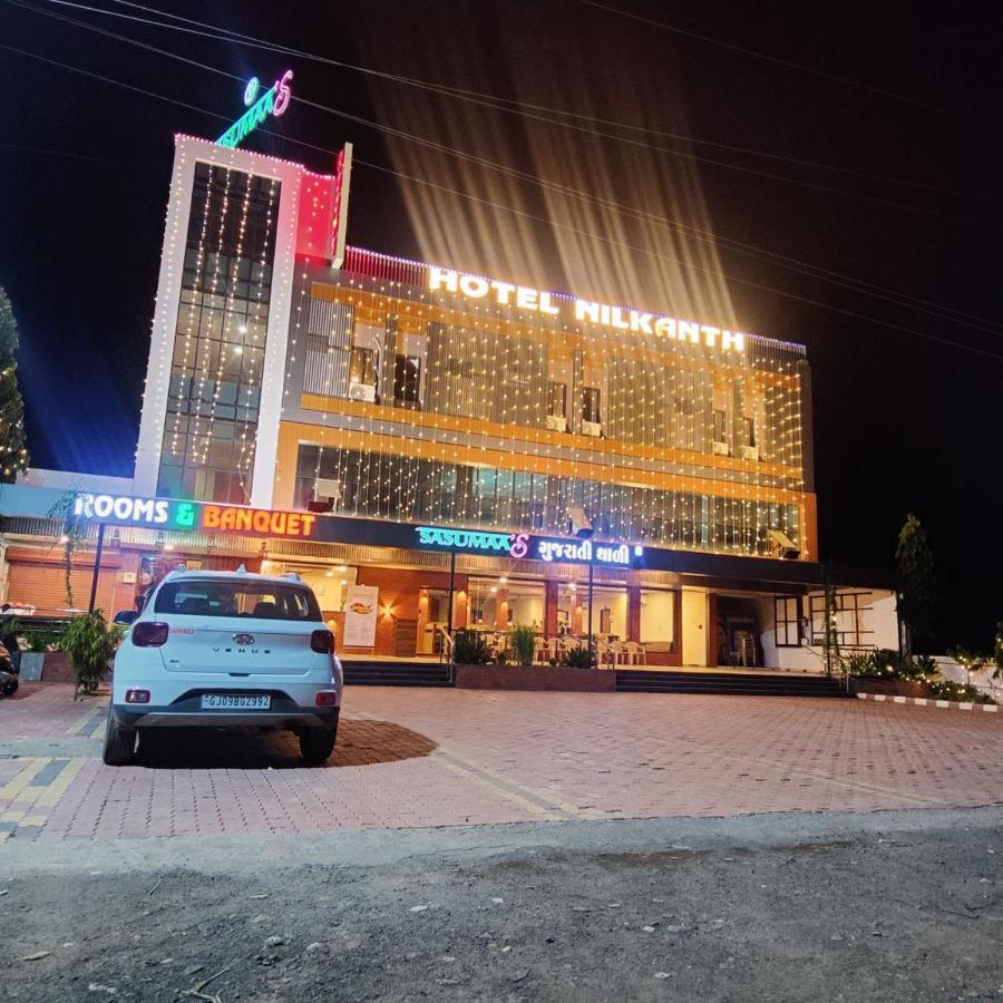 Navsari Hotel Nilkanth المظهر الخارجي الصورة