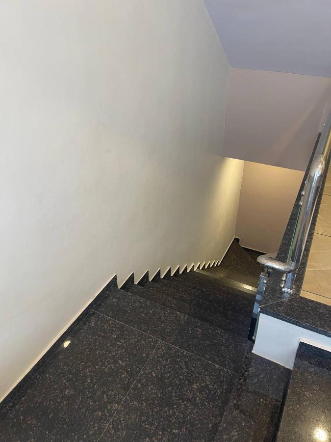 Navsari Hotel Nilkanth المظهر الخارجي الصورة